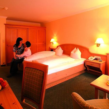 Hotel Goldenes Kreuz Tannheim Luaran gambar
