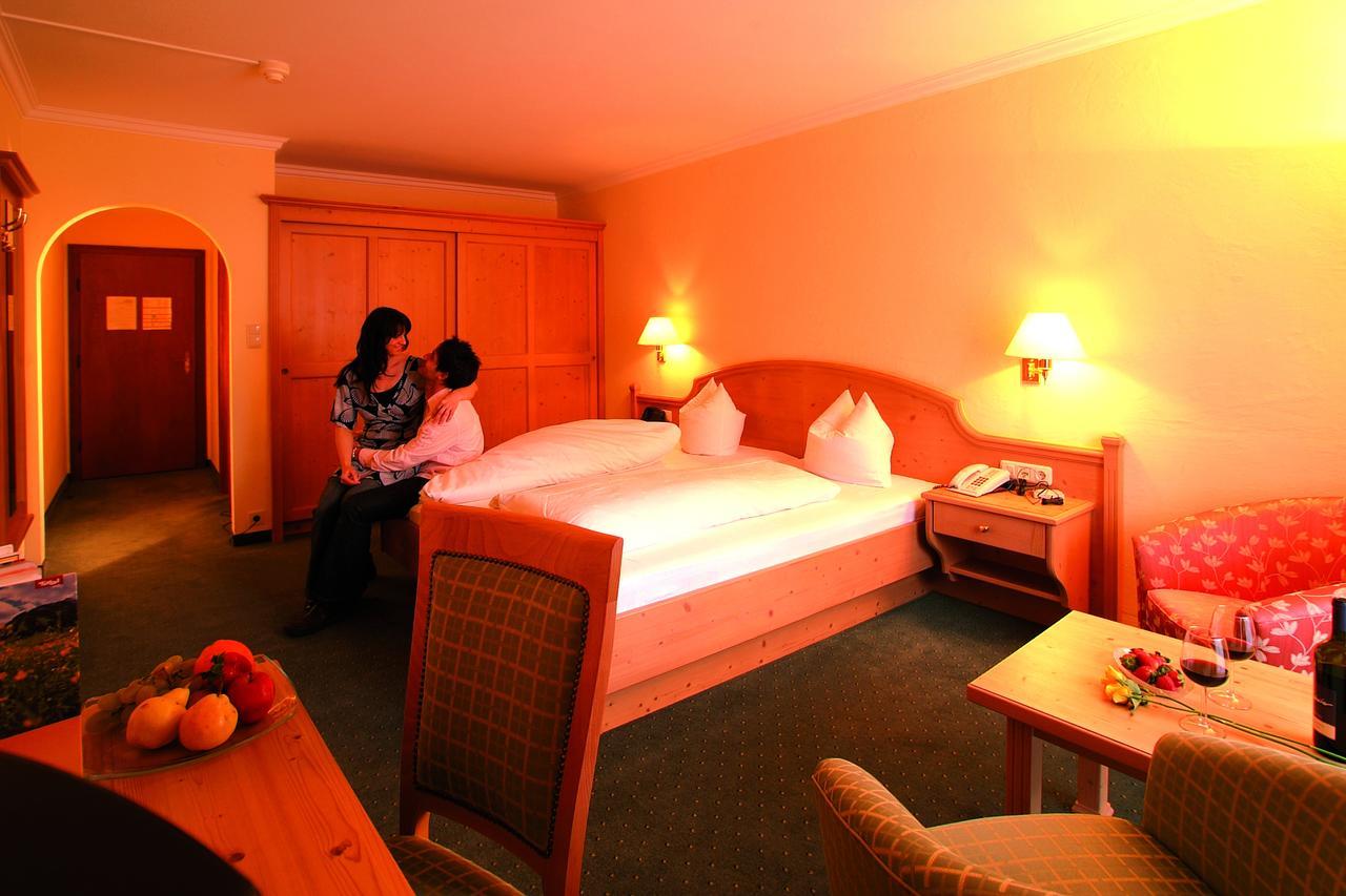 Hotel Goldenes Kreuz Tannheim Luaran gambar